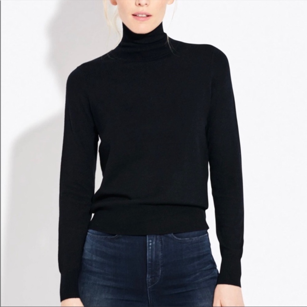 AYR The Hi-T Black Turtleneck